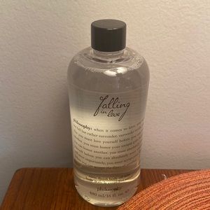 Falling In Love satin -finish body oil mist 16 oz with spray pump -never opened